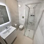 Gravic شقة زادار