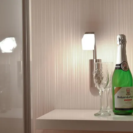 Gravic Apartment *